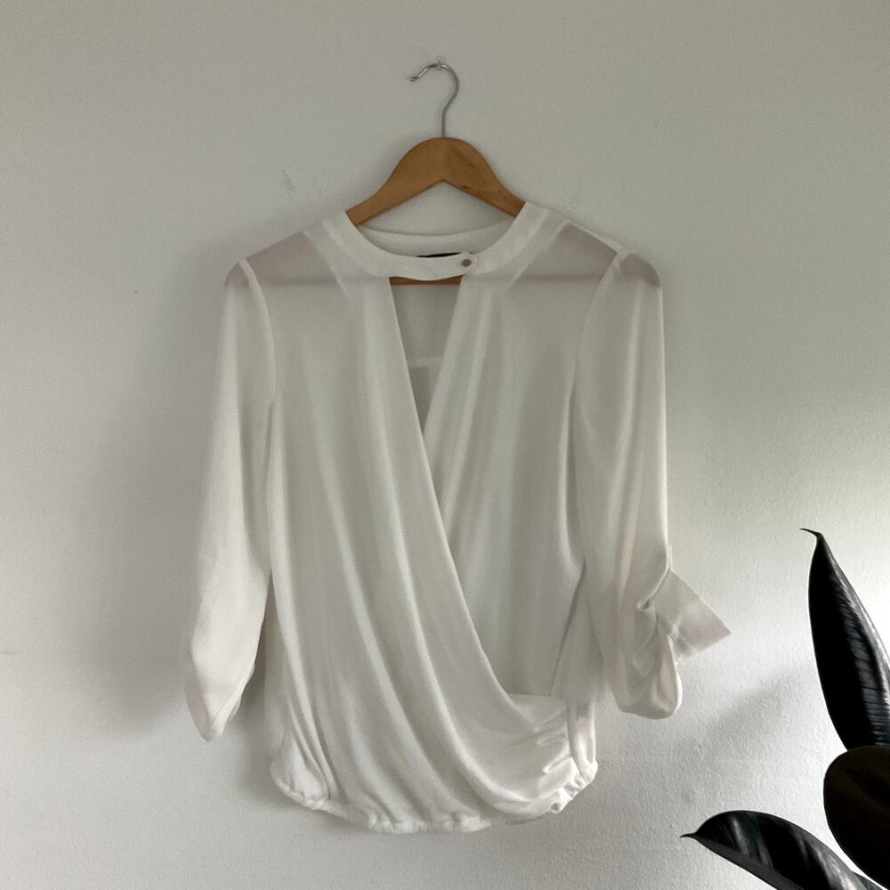 Ro&De White Surplice Wrap Blouse Women's Small 3/4 Sleeve Chiffon Top